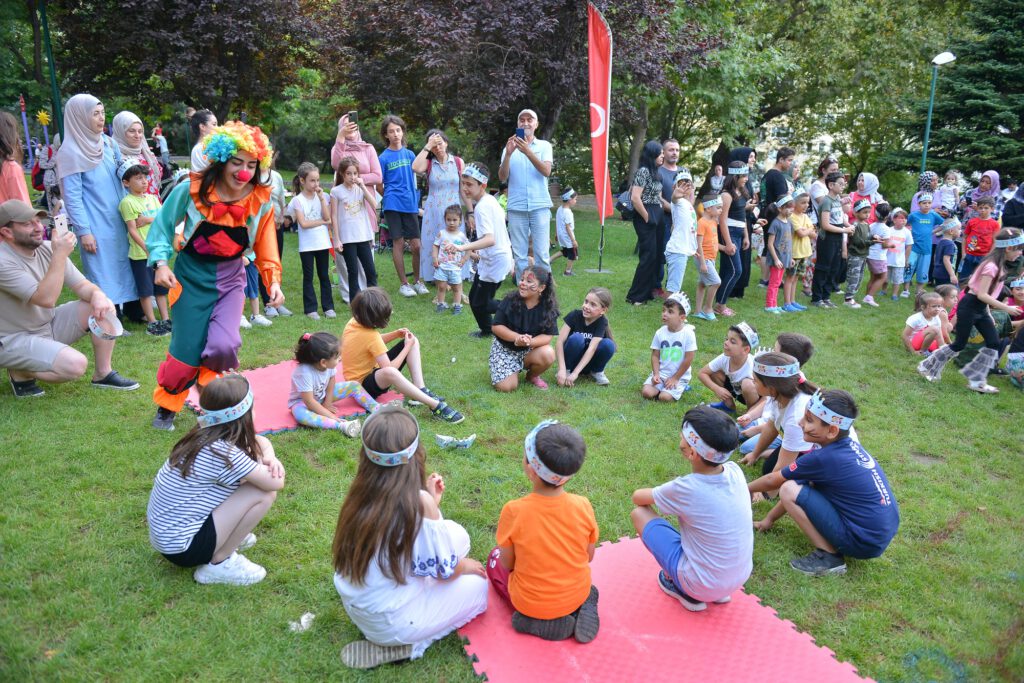 Sokak oyunları şenliği Yıldırım’a renk katıyor