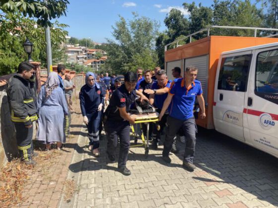 Bursa’da gezinmek için çıktığı yoldan 30 metre aşağıya düştü