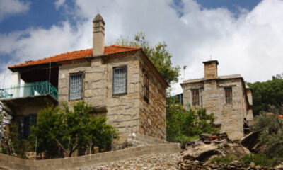 Bursa Gürsu 3.983 m² arsa üzerindeki tek katlı kargir kır evi satılıktır