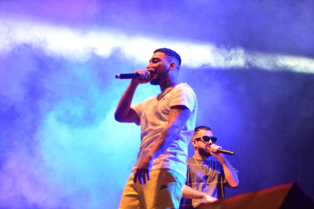 Uzi ile Emre Aydın Uludağ Yaz Festivali’nde hayranlarıyla buluştu