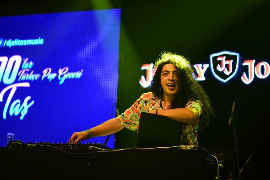 Dj Ali Taş ile Bursa’da sezon açıldı