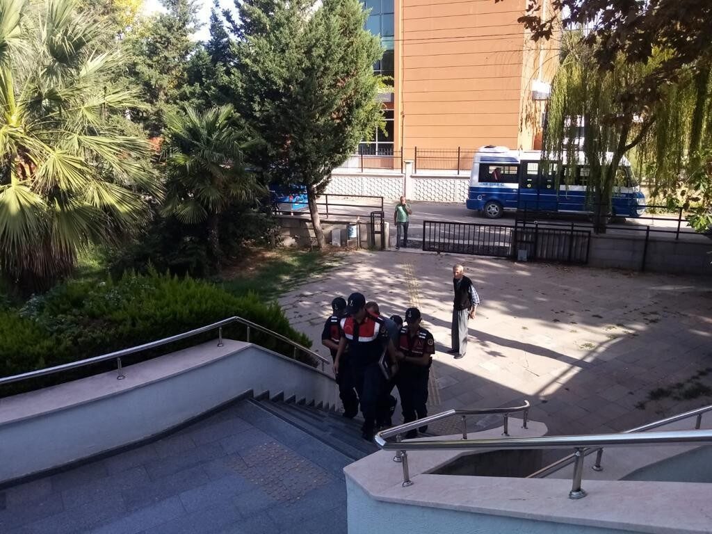 Bursa’da kenevir tarlasına baskın