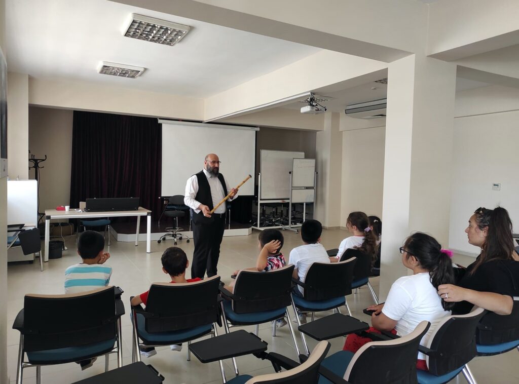 Bilgi Evleri’nde çocuklar geleceğe Hazır