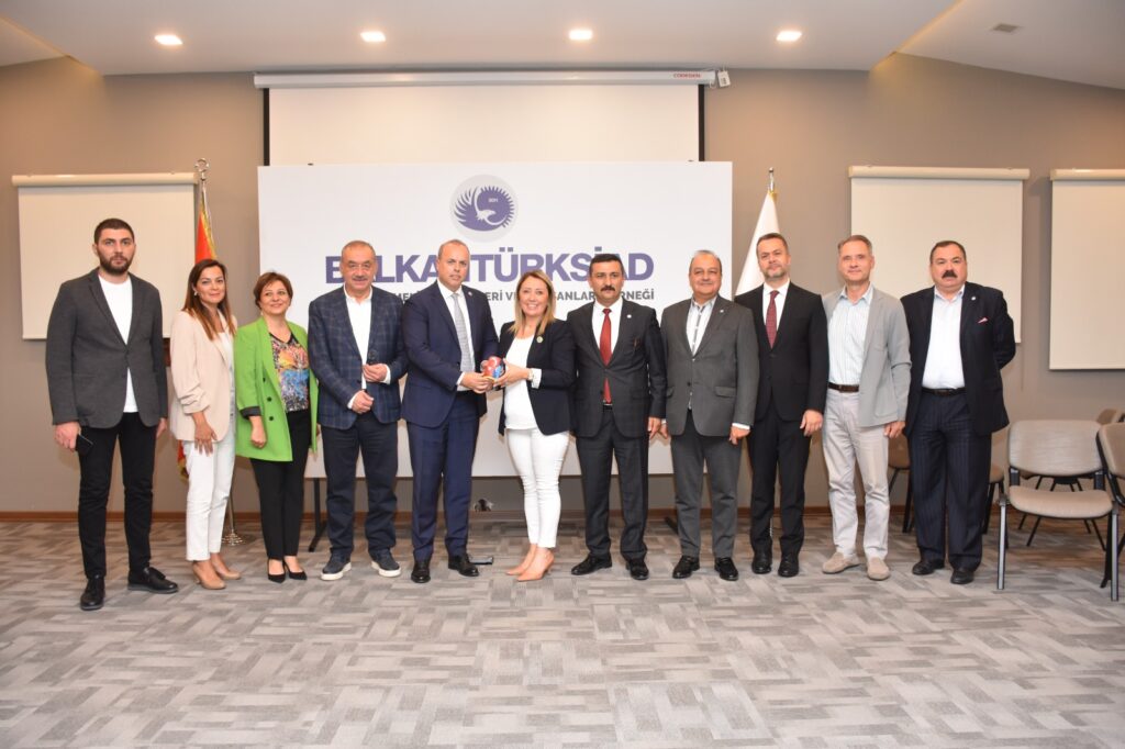 BALKANTÜRKSİAD, MİLLETVEKİLİ İSMAİL TATLIOĞLU’NU AĞIRLADI 