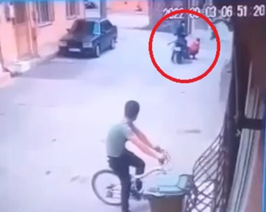 Demir makaslı ve silahlı hırsızlık anları güvenlik kamerasına yansıdı