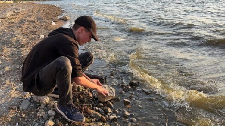 İznik Gölü’nde tarihi taş kalıntısı bulundu