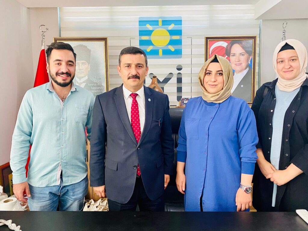 “Bu seçimde kişileri değil demokrasiyi oylayacağız”