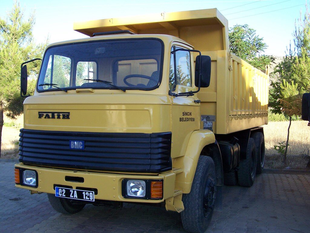 1990 model BMC marka araç icradan satılıktır