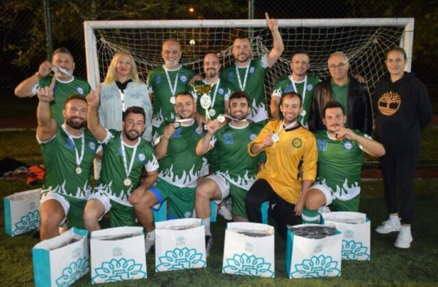 Fuat Sakarya şampiyonu Nilüfer Belediyespor