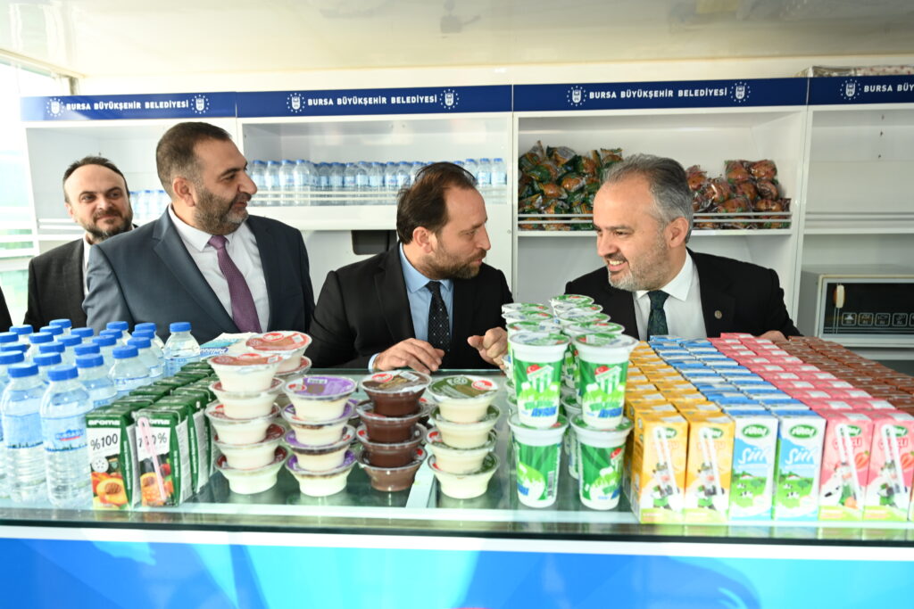 Kantinsiz okullara ‘Gezen Kantin’