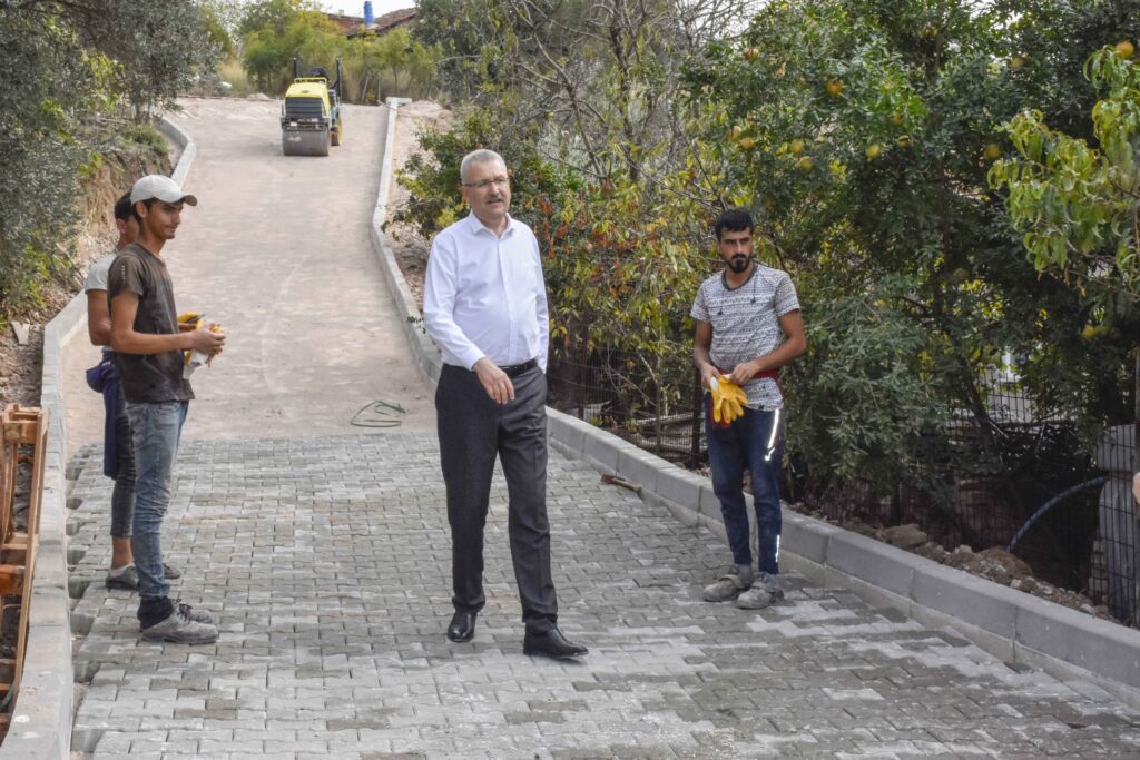 Başkan Özkan’dan Dağkadı Mahallesindeki çalışmalara yakın takip