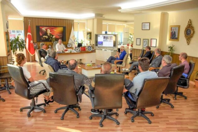 Karacabey’de balıkçı barınağı çalışmaları masaya yatırıldı