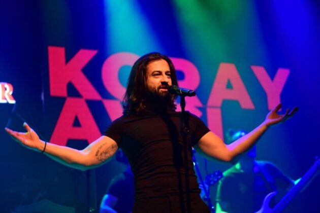 Koray Avcı Bursa’da unutulmaz konser verdi