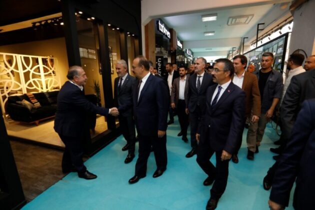 Protokolden MODEF EXPO’ya ziyaret