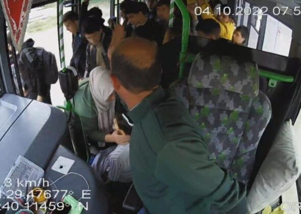 Otobüs şoföründen hayat kurtaran hareket…Otobüsü acile çekti