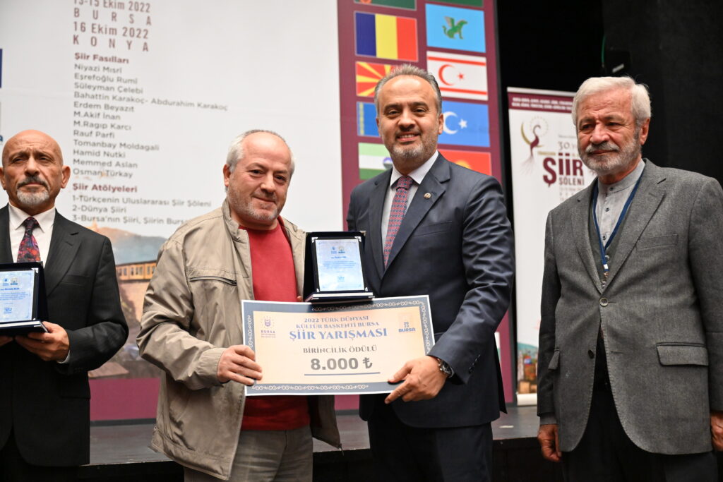 Bursa’da şiir şöleni