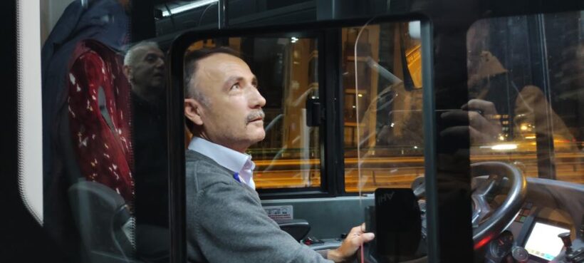 Hem otobüs şoförü, hem de şair