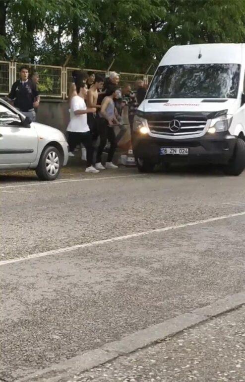 Bursa’da amatör lig maçı sonrası taraftarlar arasında kavga çıktı