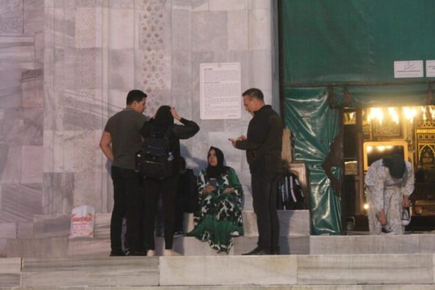 Hırsızlar turistlerin pasaportlarını çaldı