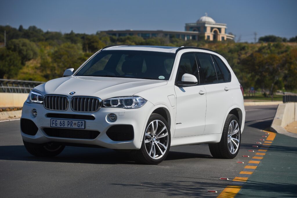 2016 model BMW marka X5 25d xdrive model otomobil icradan satılıktır