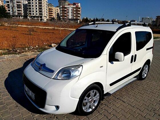 2014 model Fiat Fiorino Combi 1,3 Multijet icradan satılıktır