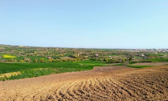 Bursa Gürsu 1.798 m² tarla icradan satılıktır