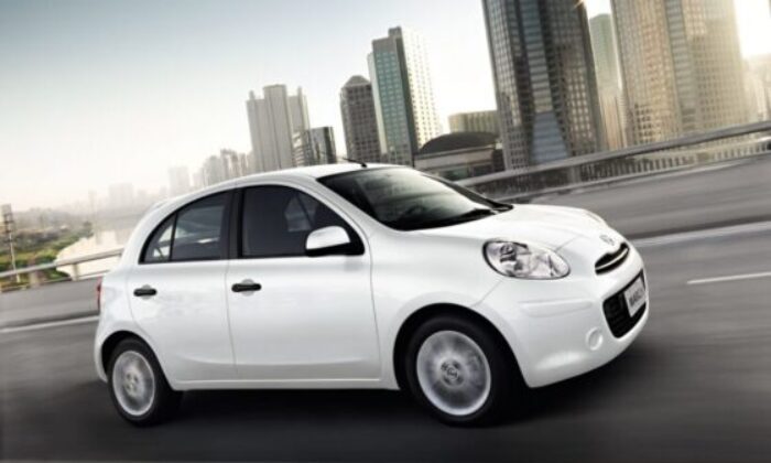 2012 model NISSAN marka araç icradan satılıktır