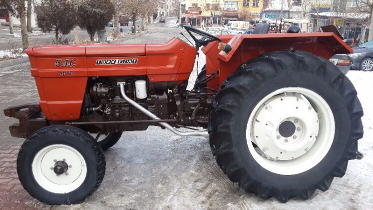 1993 model FIAT marka traktör mahkemeden satılıktır