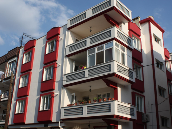 Bursa Yıldırım’da 246 m² arsa üzerindeki üç katlı bina icradan satılıktır