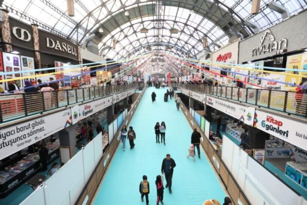 1 milyon kitap okuyucuyla buluştu