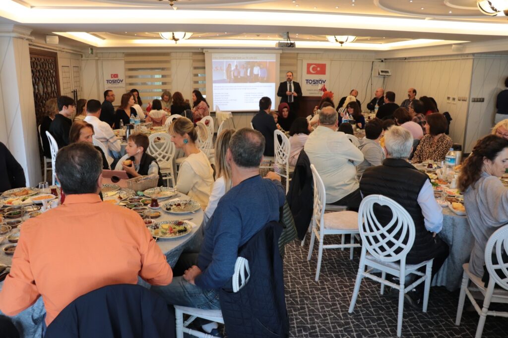 TOSYÖV BURSA ÜYELERİ KAHVALTIDA BULUŞTU