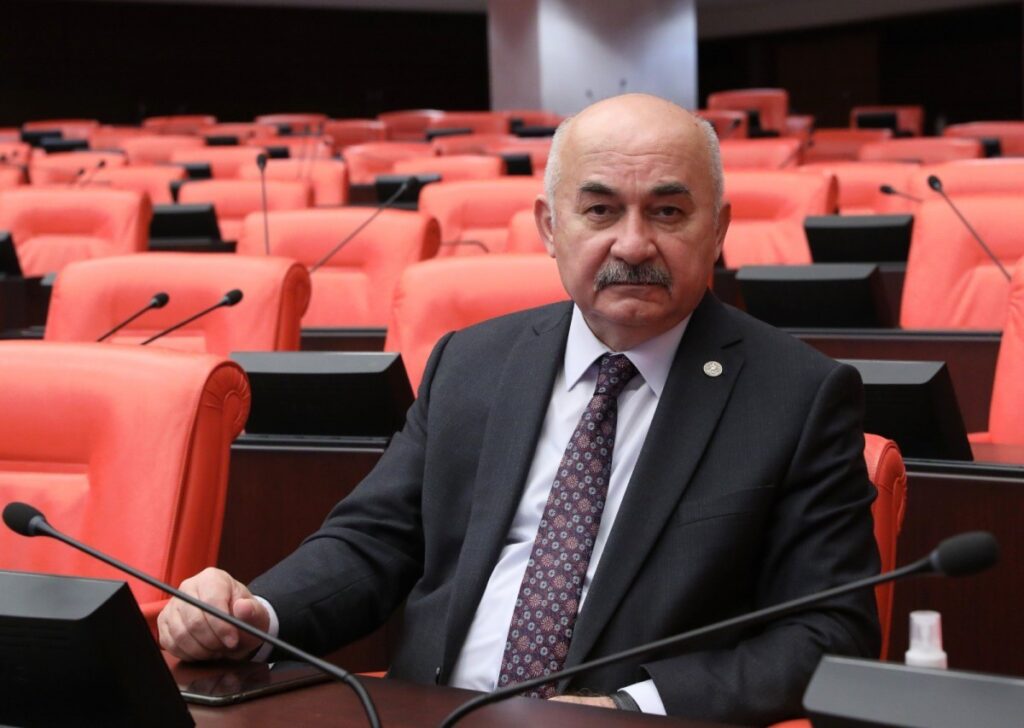 Sağlıkta kadro cetveli yenilenmeli