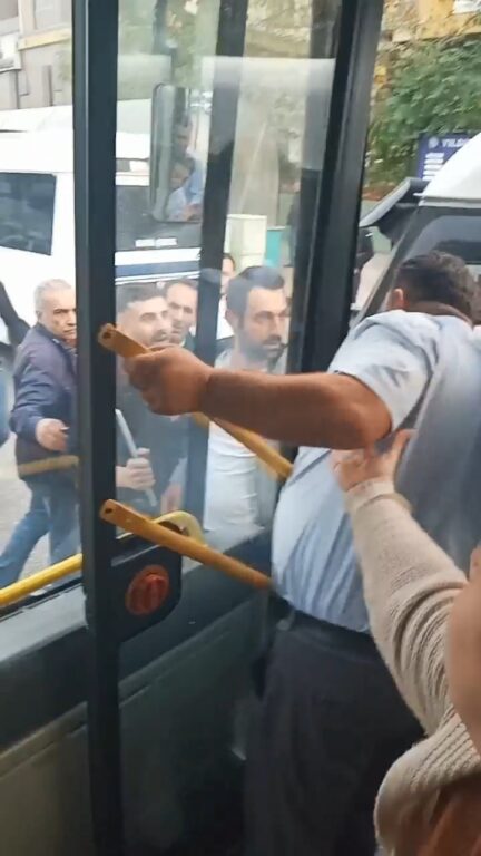 Yol verme kavgası kamerada… İşte o görüntüler