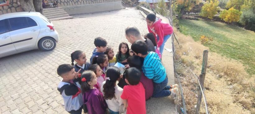 Bisikletli Kütüphaneci’ye bkmkitap’tan destek