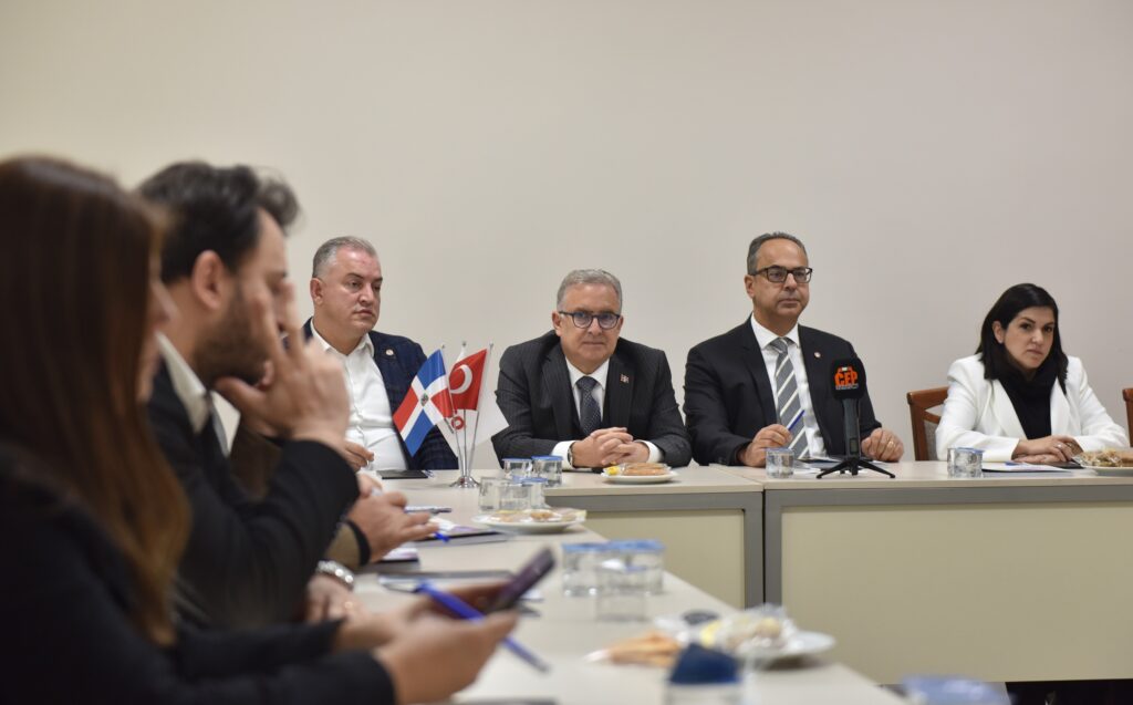 Büyükelçi Lora, Bursalı Firmaları Dominik Cumhuriyeti’ne yatırıma davet etti
