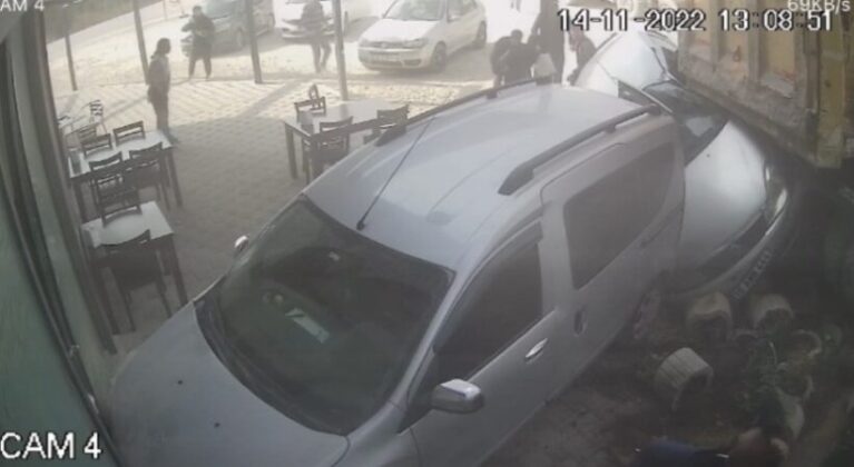 Bursa’da freni boşalan hafriyat kamyonu dehşet saçtı, o anlar kameralarda