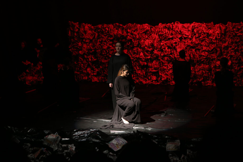 “Kadın Hikayeleri” ile şiddete dikkat çektiler