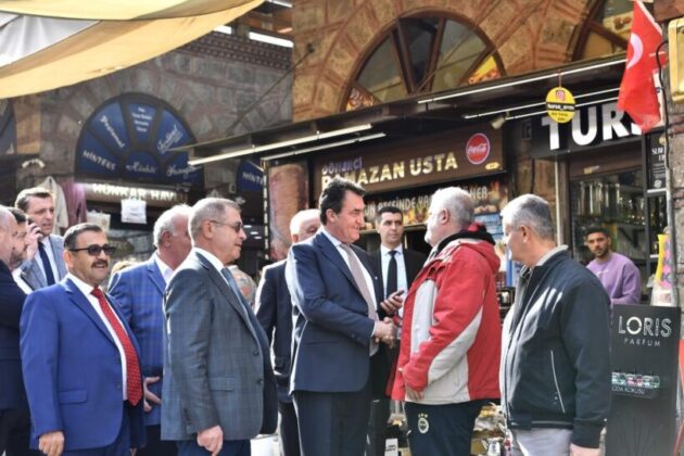 Başkan Dündar, “Esnaf dostu bir belediyeyiz”