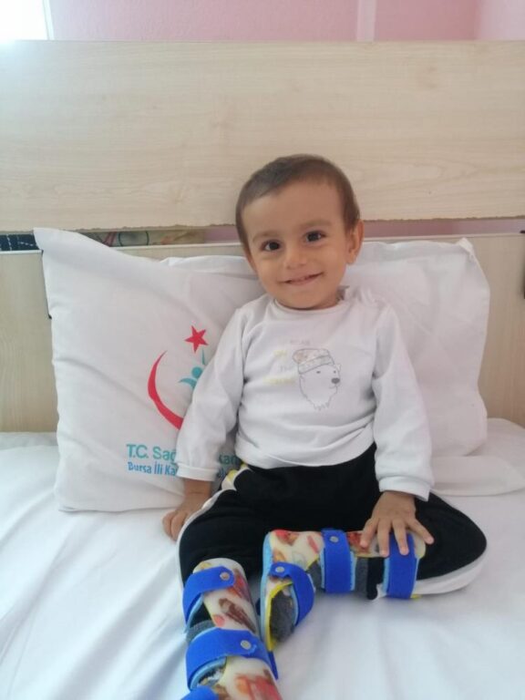 Bursa’da SMA’lı Göktuğ yardım bekliyor