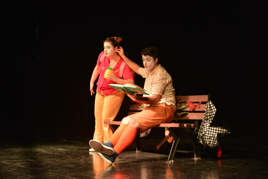 Tiyatroya çocuklardan yoğun ilgi