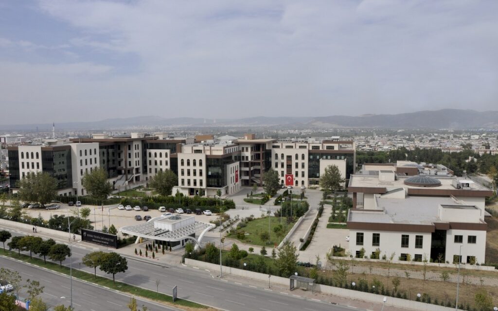 BTÜ öğretim üyesi alacak