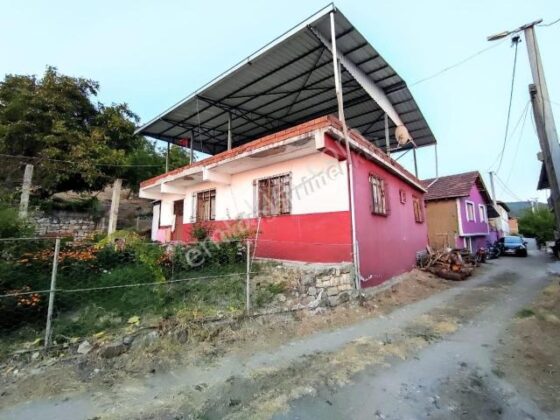 Mustafakemalpaşa’da mahkemeden satılık ev