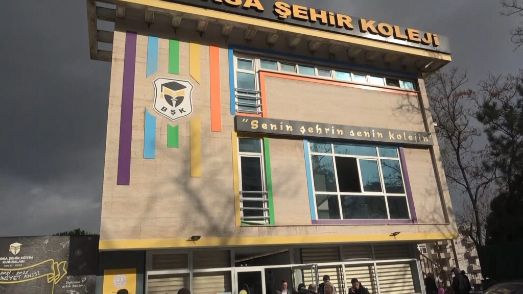 İflas eden okulun kurucusundan açıklama