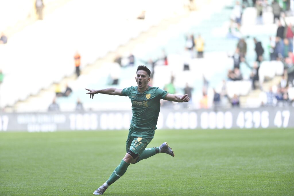 “Tarif edilemeyen duygular yaşıyorum”