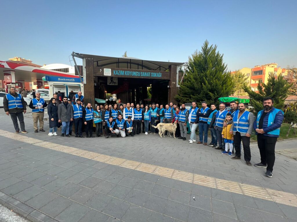 Mavi Yelekliler Görükle’de gençlerle buluştu