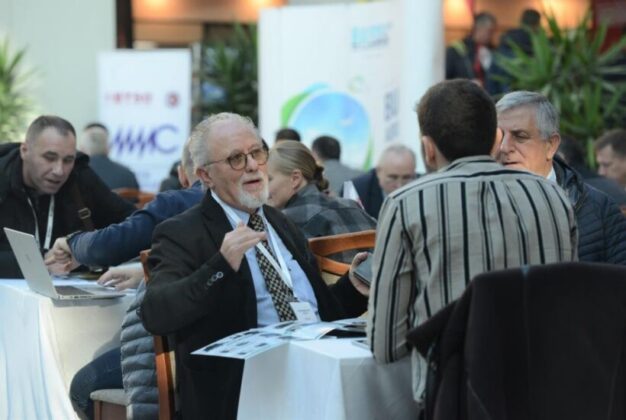 30 ülkeden 200’ü aşkın yabancı alıcı Bursalı makinecilerle buluştu