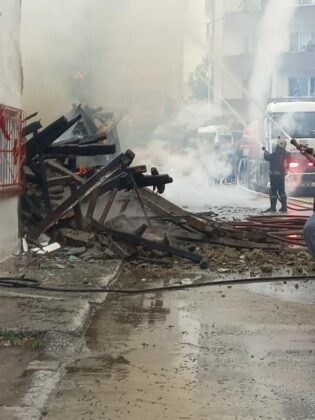 Bursa’da bir ev alevlere teslim oldu