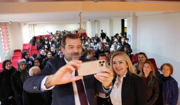 Başkan Işık: “Çocuklarımıza akran zorbalığından korunma gücünü aşılamalıyız”