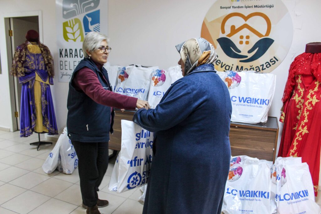 Karacabey’de gönül köprüsü kuruluyor