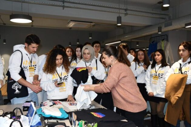 Geleceğin tasarımcı ve mühendislerinden Yeşim’e ziyaret